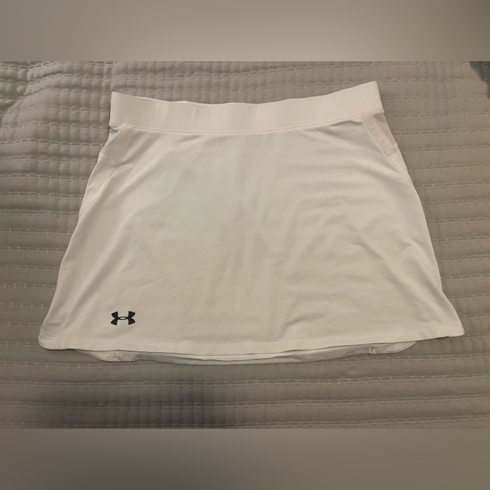 White under armor kilt